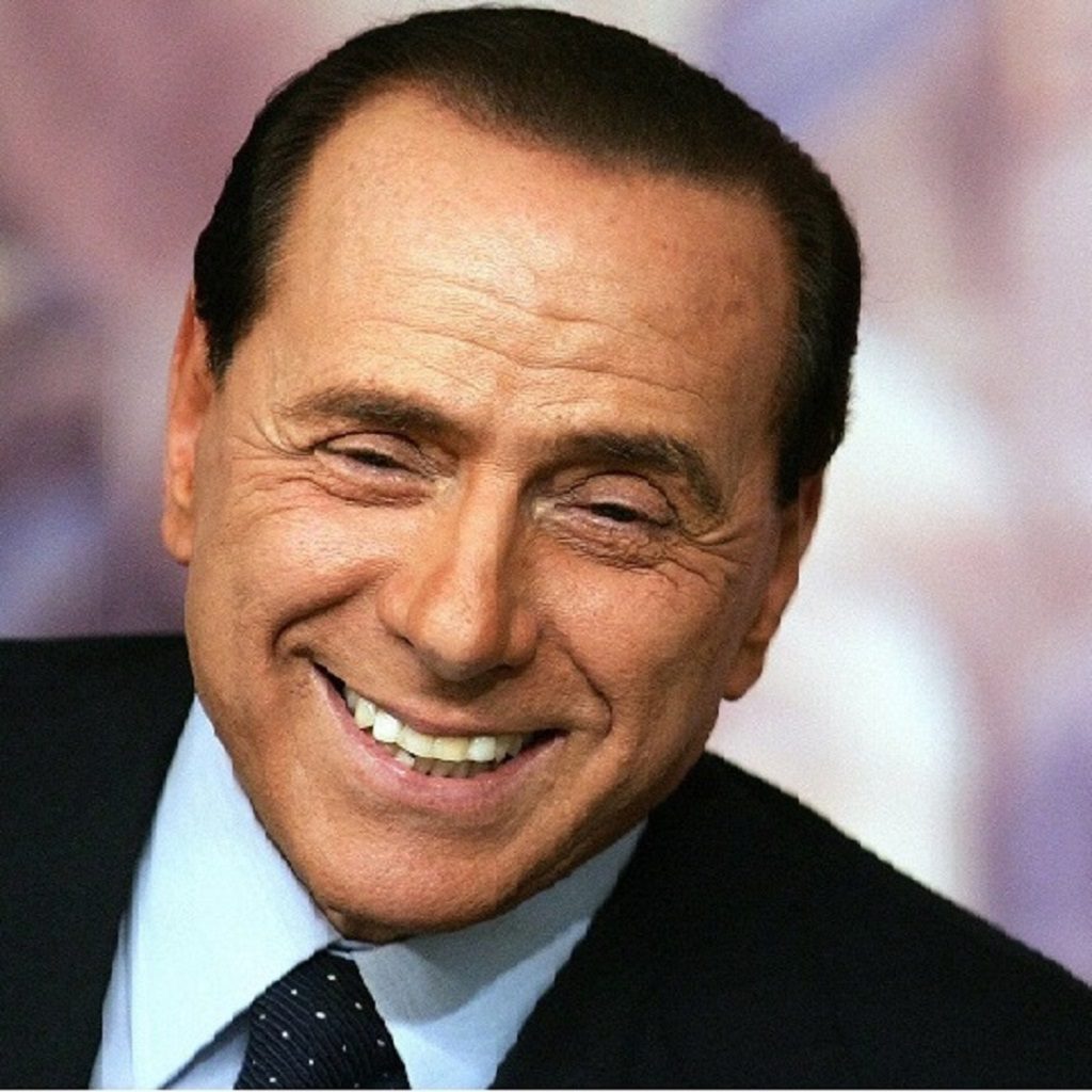 Berlusconi e l’Ucraina: “Dobbiamo aiutarla a difendersi” Berlusconi e l’Ucraina: “Dobbiamo aiutarla a difendersi”
