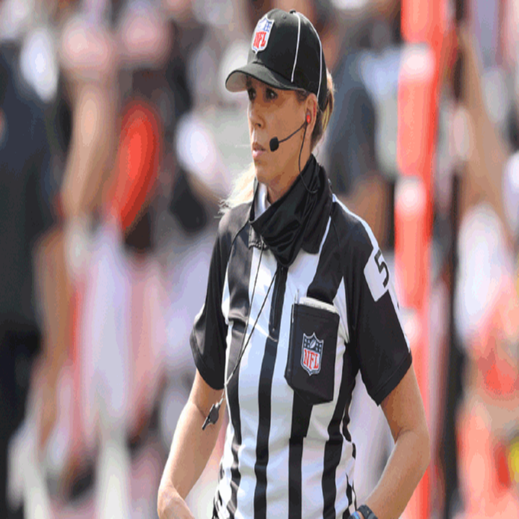 Sarah Thomas, prima donna ad arbitrare un Superbowl Sarah Thomas, prima donna ad arbitrare un Superbowl