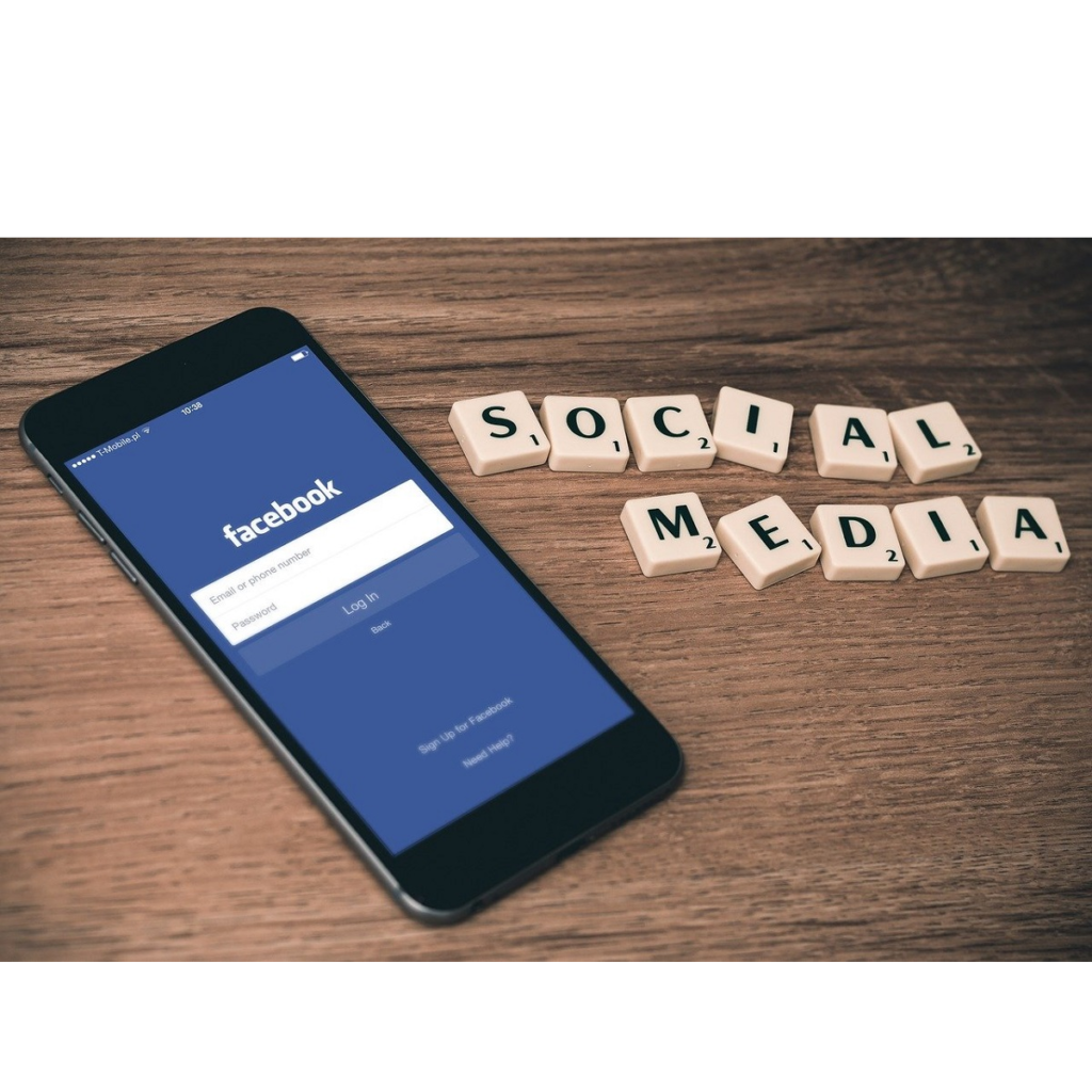Facebook su iPhone: logout automatico degli utenti nella notte Facebook su iPhone: logout automatico degli utenti nella notte