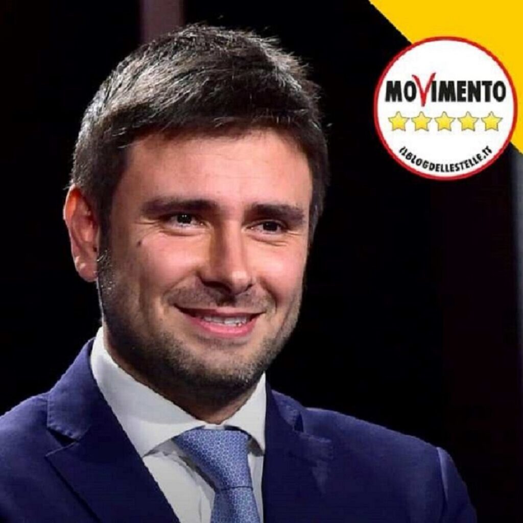 Di Battista duro sulla corsa per il Quirinale: “Spettacolo indecoroso della politica” Di Battista duro sulla corsa per il Quirinale: “Spettacolo indecoroso della politica”