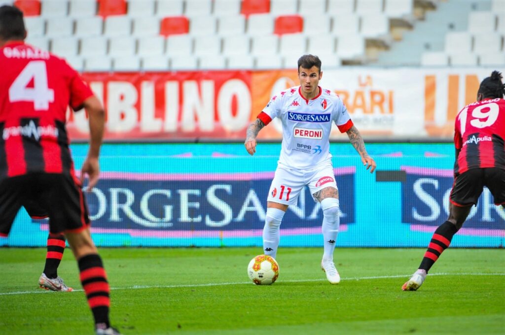 Bari Catanzaro streaming gratis e diretta tv Antenna Sud o Rai Sport? Dove vedere il match di Serie C Bari Catanzaro streaming gratis e diretta tv Antenna Sud o Rai Sport? Dove vedere il match di Serie C