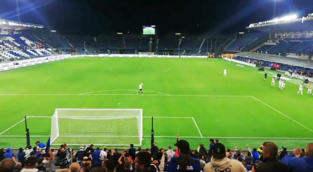 VIDEO – Il saluto di Marten De Roon ai tifosi allo stadio VIDEO – Il saluto di Marten De Roon ai tifosi allo stadio