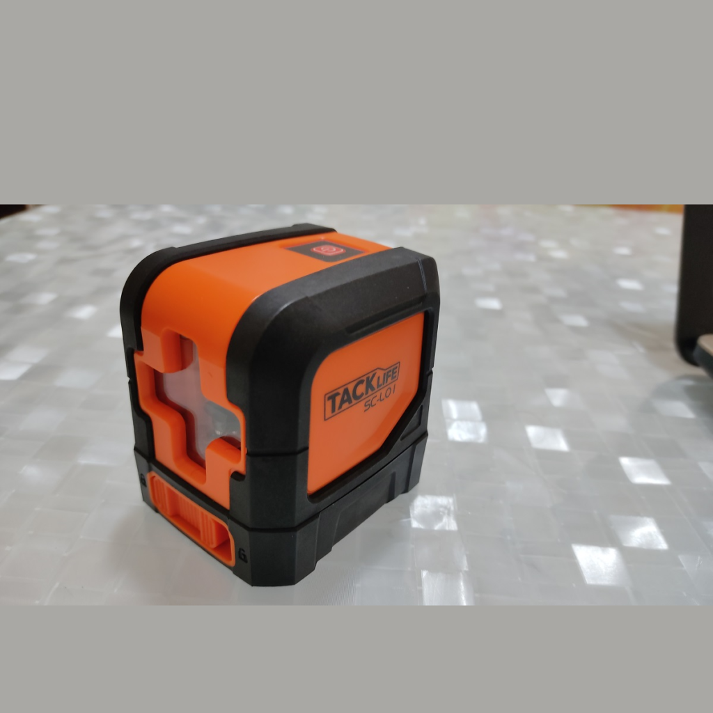 TACKLIFE SC L01: livella laser con raggio di funzionamento fino a 15 metri TACKLIFE SC L01: livella laser con raggio di funzionamento fino a 15 metri