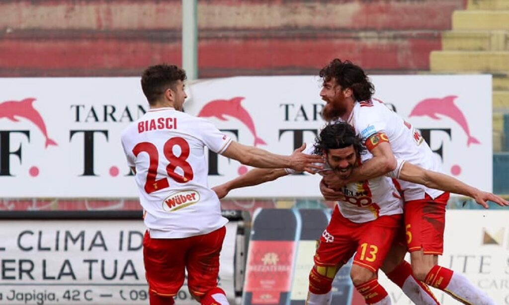 Dove vedere Catanzaro Padova, streaming gratis OGGI LIVE e diretta tv Rai Sport? Dove vedere Catanzaro Padova, streaming gratis OGGI LIVE e diretta tv Rai Sport?