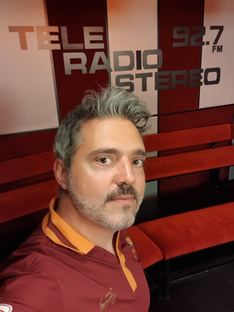 Guglielmo Timpano irride i tifosi della Lazio: “Tutti giù dal trespolo. Tu che hai gufato invano, alza gli occhi…” Guglielmo Timpano irride i tifosi della Lazio: “Tutti giù dal trespolo. Tu che hai gufato invano, alza gli occhi…”