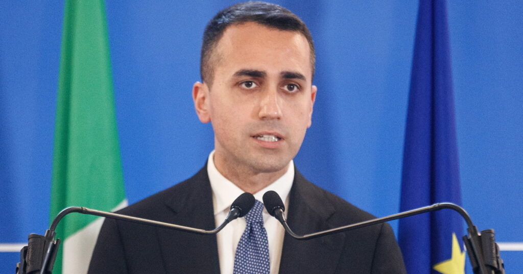 Di Maio: “Aboliamo l’Iva sui generi di prima necessità” Di Maio: “Aboliamo l’Iva sui generi di prima necessità”