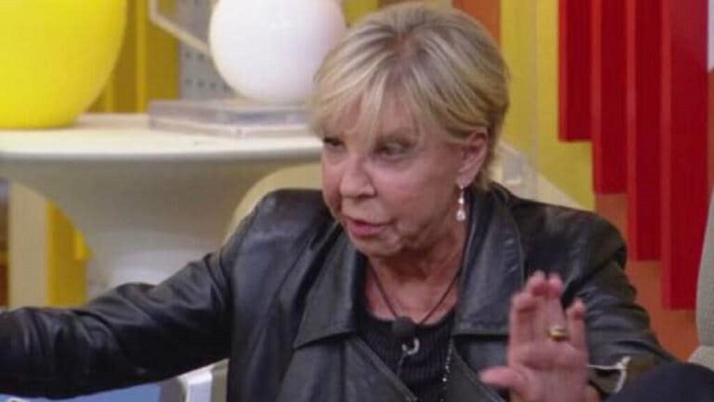 Gf Vip 7, Wilma offende ancora Micol (VIDEO): “Per me può andare anche a chiudersi nel gabinetto, non c’è….” E’ bufera social Gf Vip 7, Wilma offende ancora Micol (VIDEO): “Per me può andare anche a chiudersi nel gabinetto, non c’è….” E’ bufera social