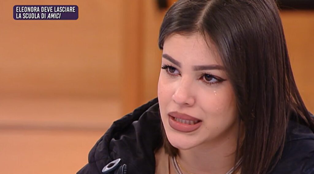 Amici 22, Todaro elimina Eleonora e lei scoppia a piangere: ‘Non mi sento meno degli altri’ Amici 22, Todaro elimina Eleonora e lei scoppia a piangere: ‘Non mi sento meno degli altri’